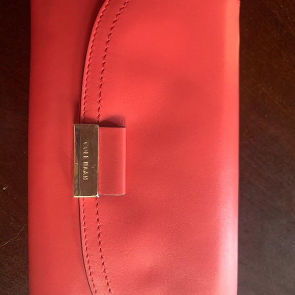 Cole Haan cross body designer purse- Red - Picture 7 of 8